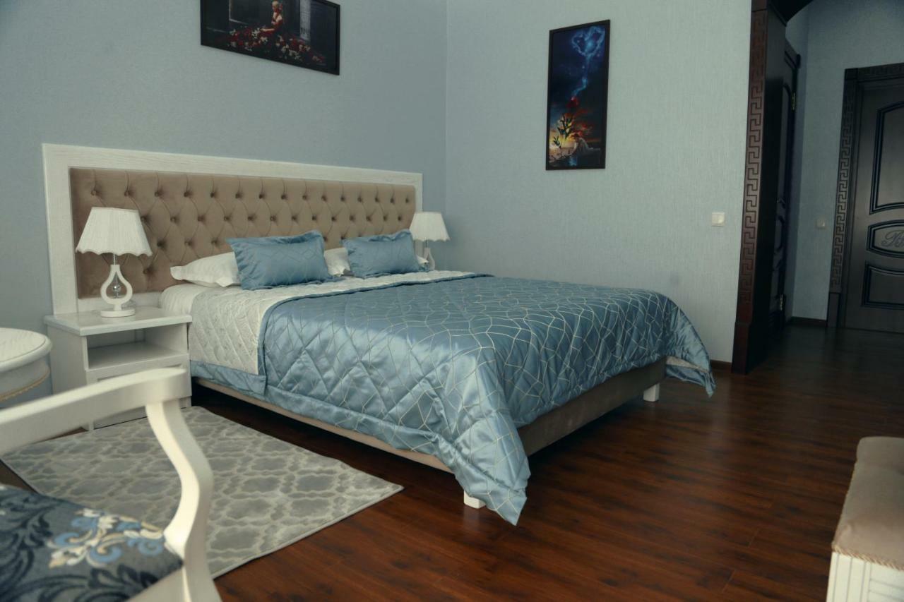 Bravolyuks Hotel Urgentj Eksteriør billede