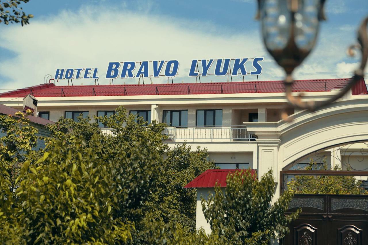 Bravolyuks Hotel Urgentj Eksteriør billede